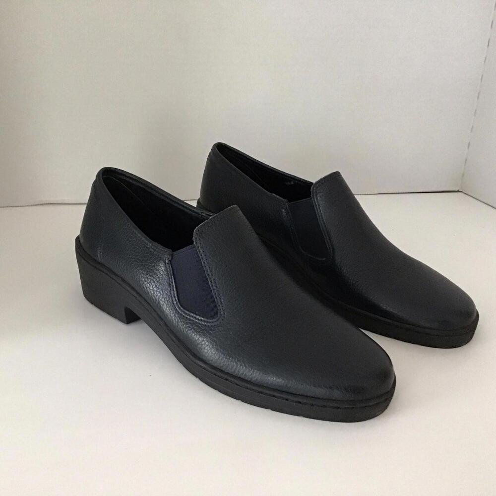 Women’s Size 8M Midnight Dark Blue Leather Loafers